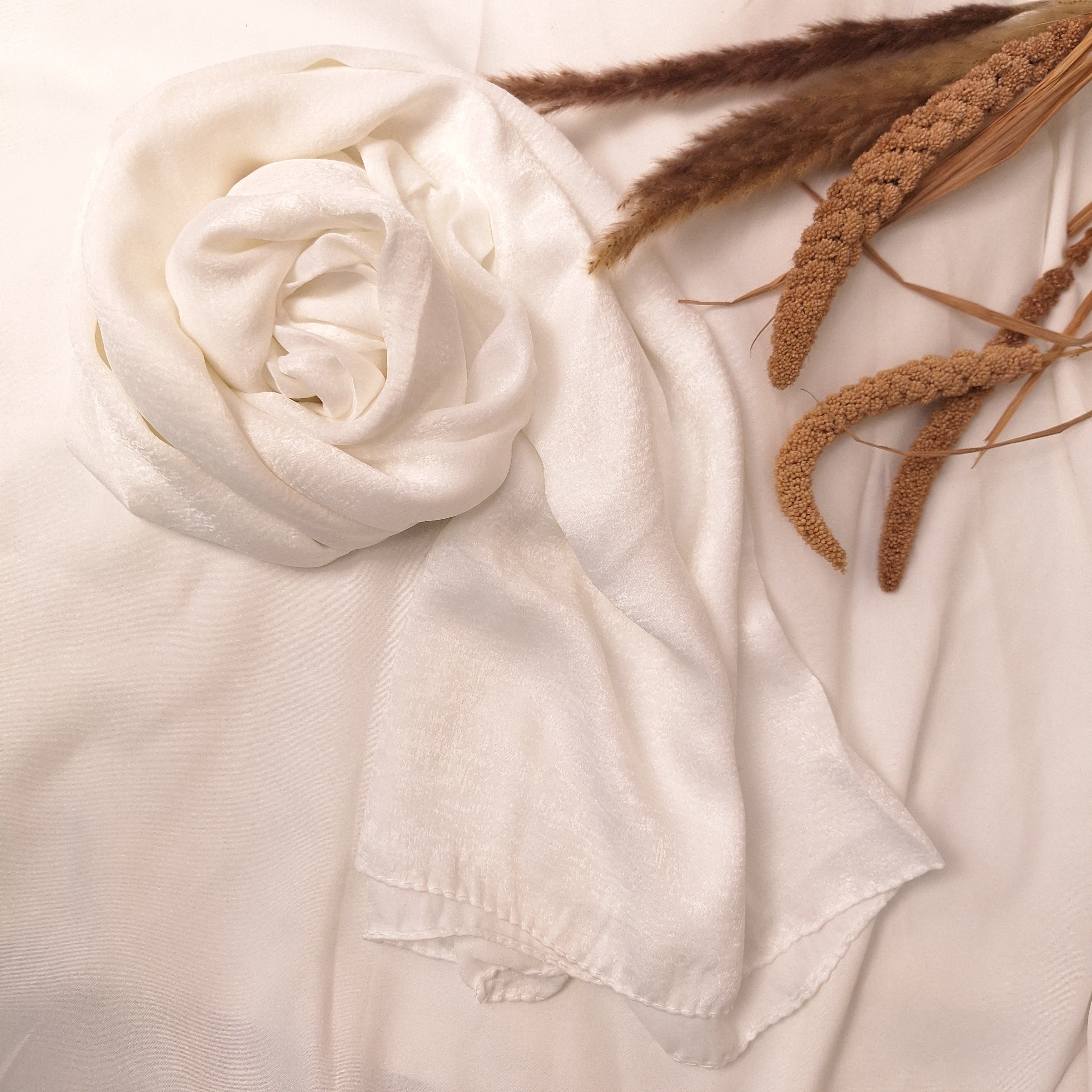 Velvet Silk - White